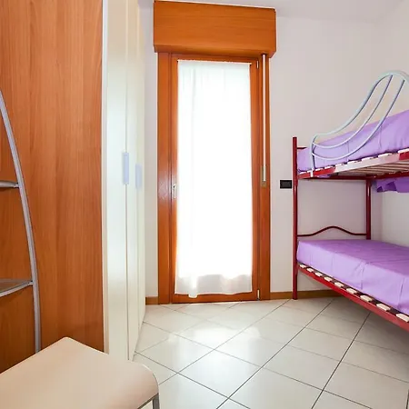 Roberta Luxury קאורלה